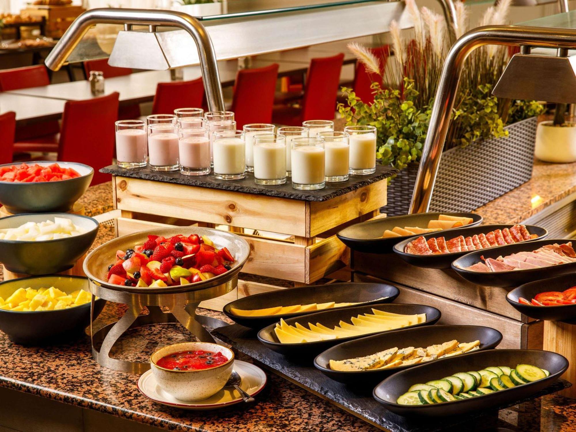 Mercure Cardiff North Hotel Εξωτερικό φωτογραφία