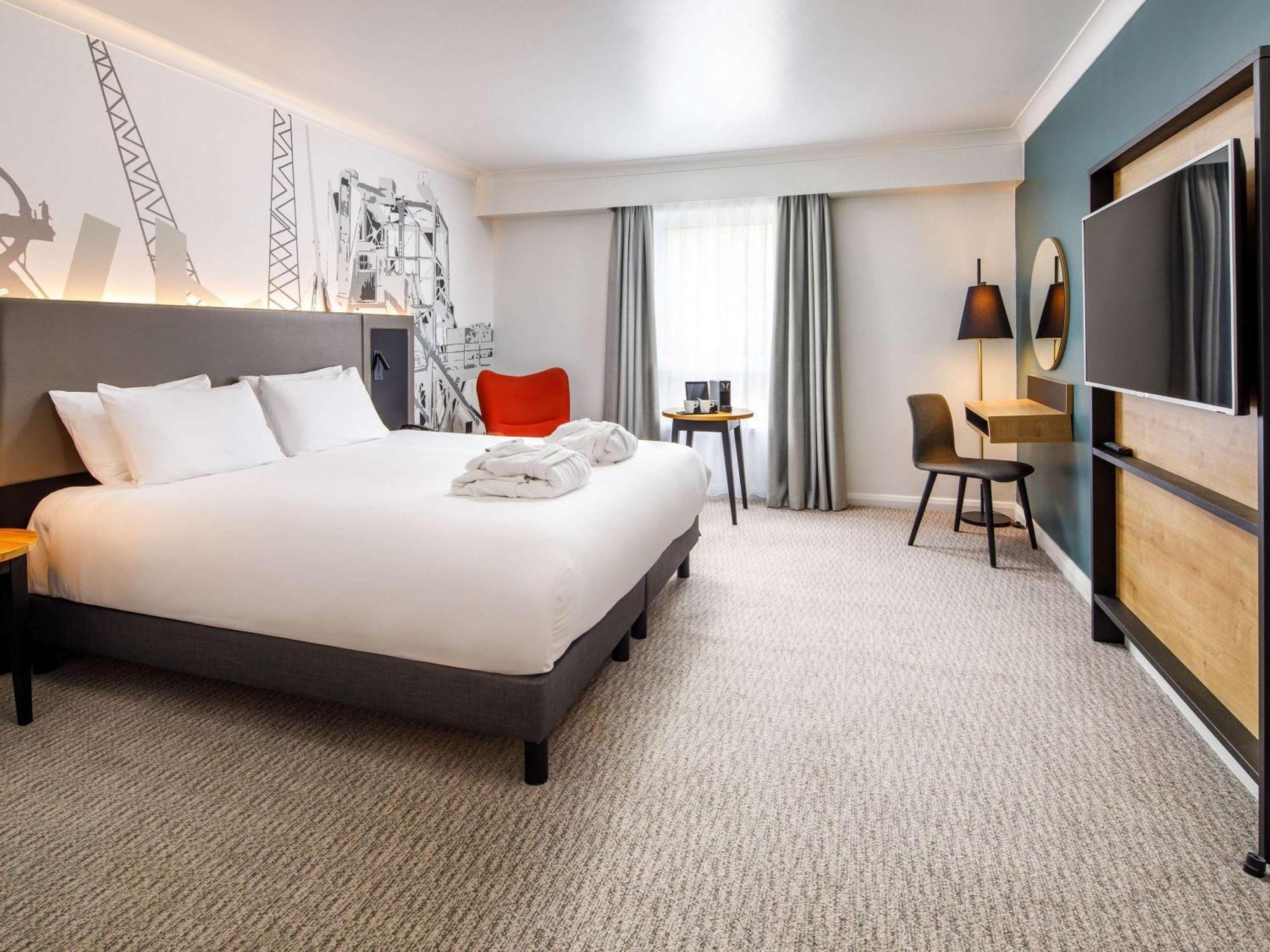 Mercure Cardiff North Hotel Εξωτερικό φωτογραφία